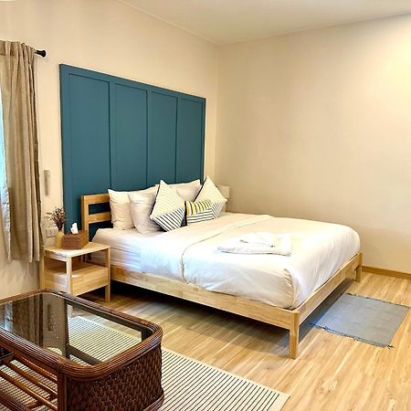 Warm White Hua Hin House Hotel Buitenkant foto